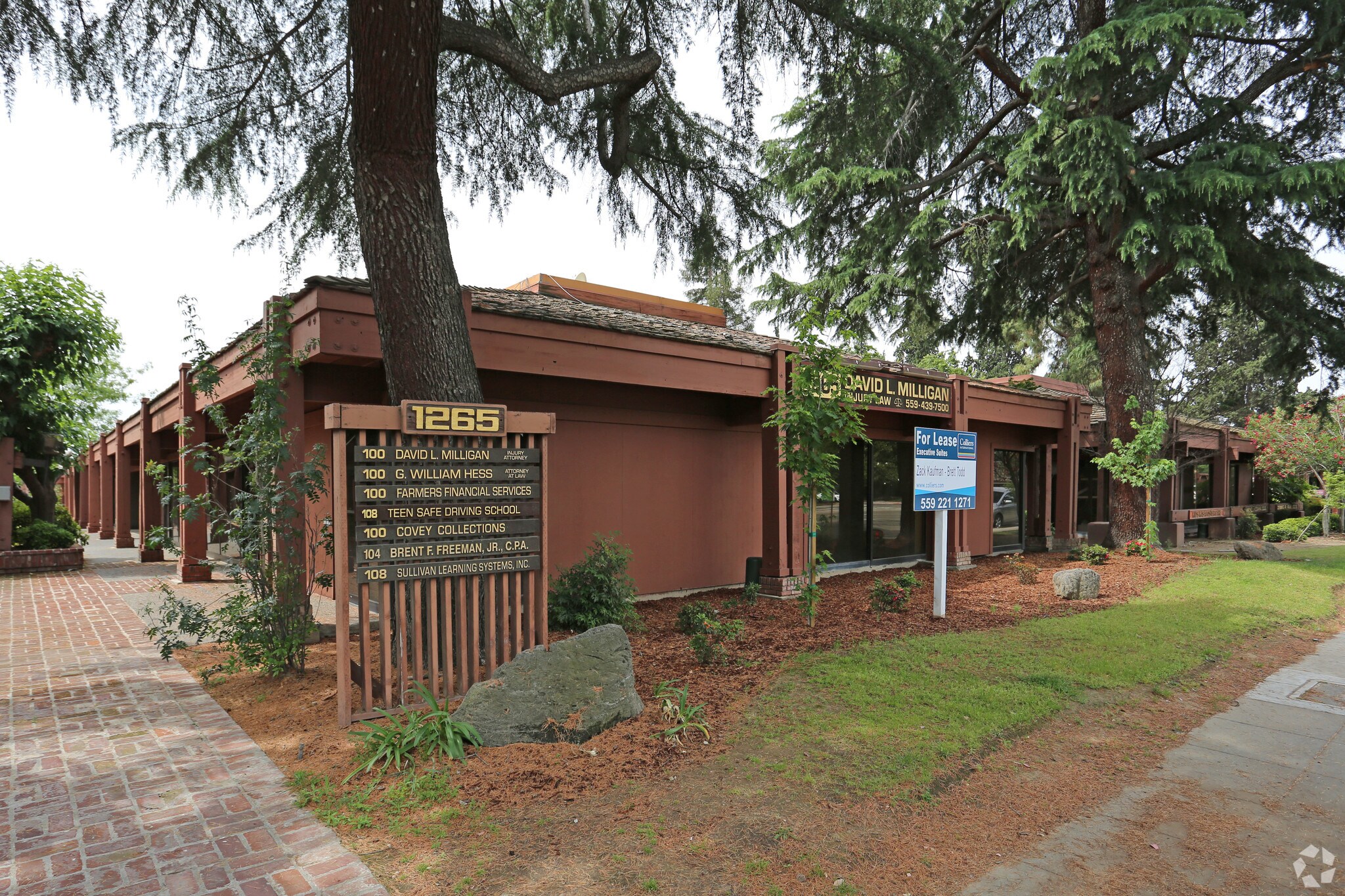 1265 W Shaw Ave, Fresno, CA à louer Photo principale– Image 1 sur 20