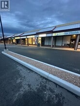 3048 Skaha Lake Rd, Penticton, BC à louer Photo intérieure– Image 1 sur 2