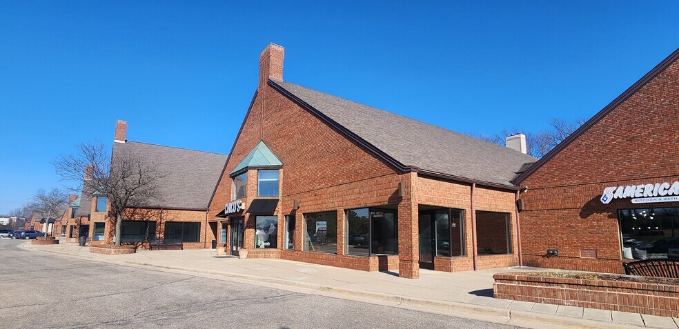 5100 Marsh Rd, Okemos, MI à louer - Photo de l’immeuble – Image 1 sur 10