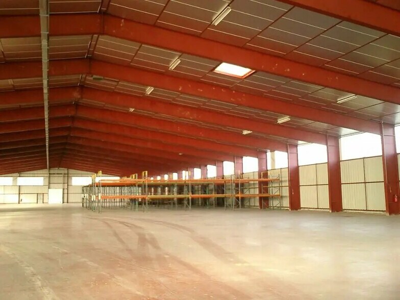 Industriel/Logistique dans Mathay à louer - Photo de l’immeuble – Image 3 sur 3