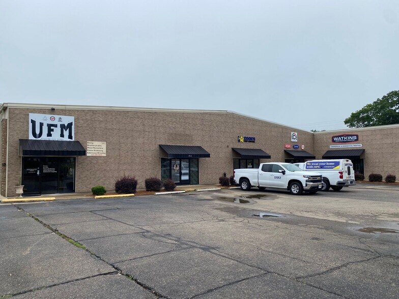 1715 McCullough Blvd, Tupelo, MS à louer - Photo de l’immeuble – Image 3 sur 13