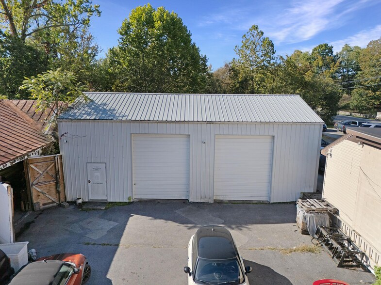 155 Augustine Ave, Charles Town, WV à vendre - Photo de l’immeuble – Image 3 sur 17