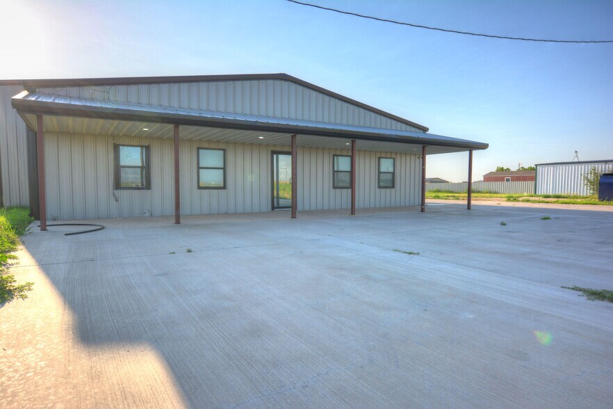 1511 Private Road 7325, Lubbock, TX à vendre - Photo de l’immeuble – Image 2 sur 13