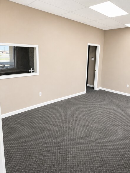825 W 3rd St, Caruthersville, MO à louer - Photo de l’immeuble – Image 2 sur 14