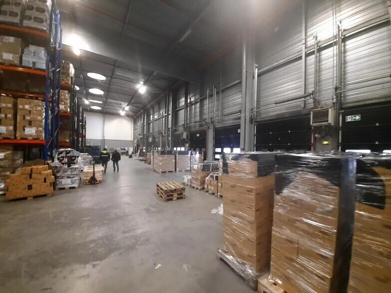 Industriel/Logistique dans Gennevilliers à louer - Photo de l’immeuble – Image 2 sur 3