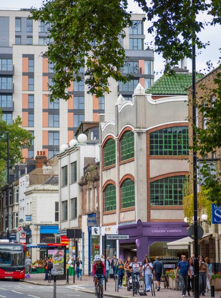 376-384 Chiswick High Road portefeuille de 4 biens à vendre sur LoopNet.fr - Photo de l’immeuble – Image 3 sur 4