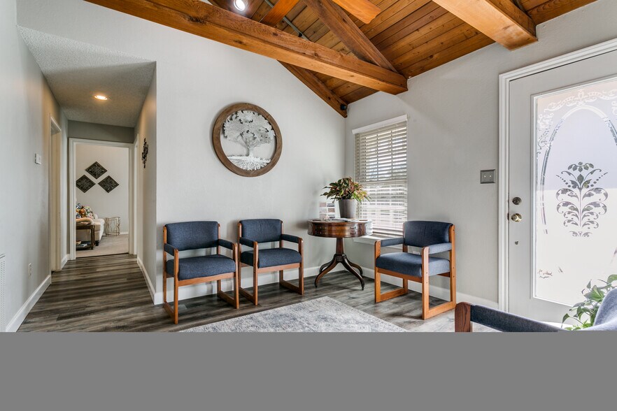 725 W Purnell Rd, Lewisville, TX à louer - Photo de l’immeuble – Image 2 sur 10