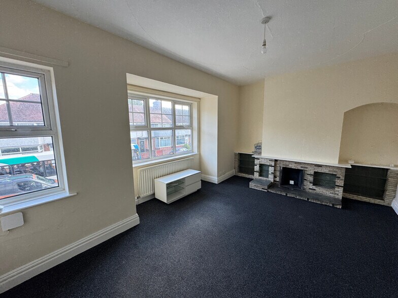 211-215 Chanterlands Av, Hull à vendre - Photo intérieure – Image 3 sur 8