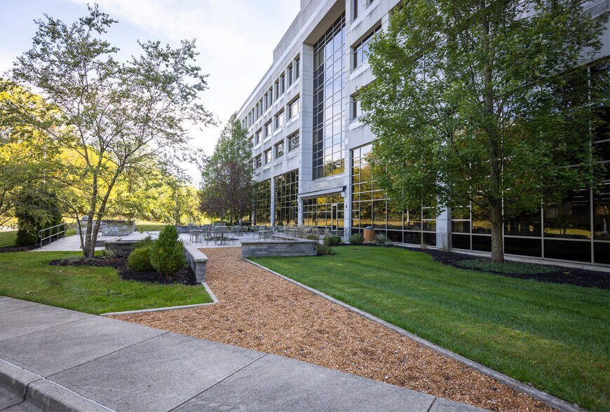 7000 Midland Blvd, Amelia, OH à louer - Photo de l’immeuble – Image 2 sur 22