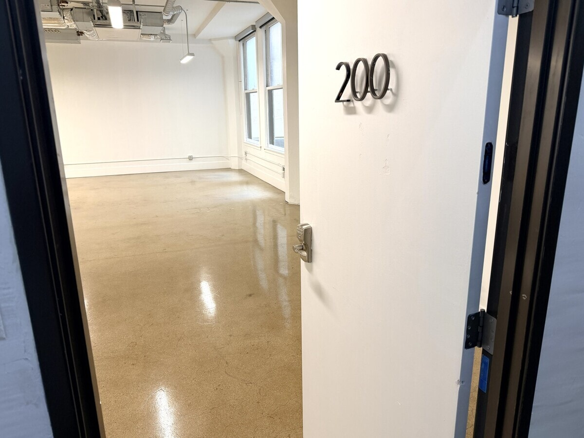 731-733 S Spring St, Los Angeles, CA à louer Photo intérieure– Image 1 sur 22