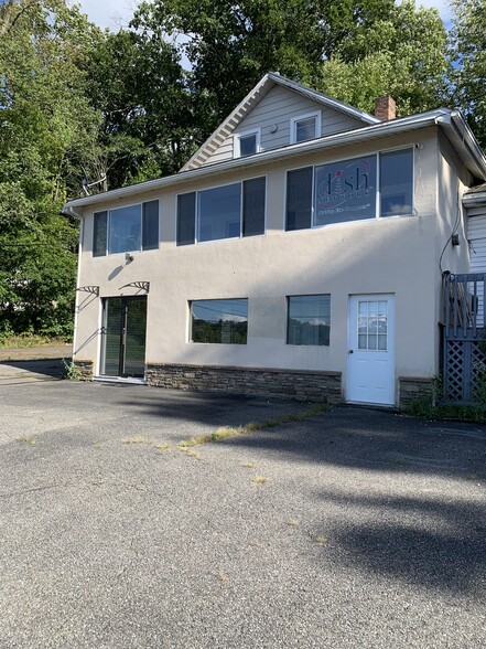 748 Milford Rd, East Stroudsburg, PA à vendre - Photo de l’immeuble – Image 3 sur 3