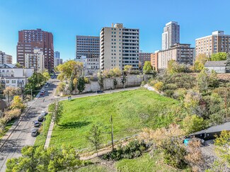 Plus de détails pour 9724 105 St NW, Edmonton, AB - Terrain à vendre