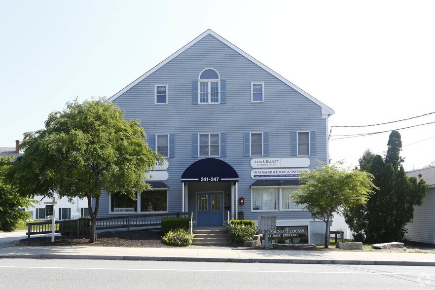 241 Main St, Townsend, MA à vendre - Photo de l’immeuble – Image 3 sur 24