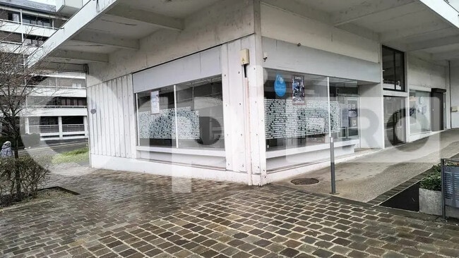 Plus de détails pour Local commercial à vendre