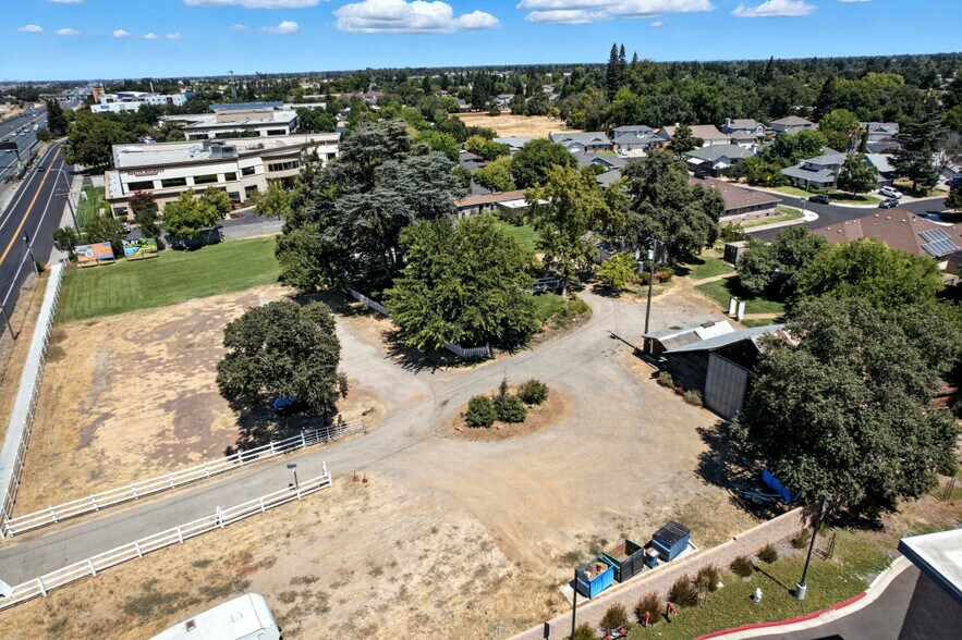 9455 E Stockton Blvd, Elk Grove, CA à vendre - Photo de l’immeuble – Image 2 sur 84