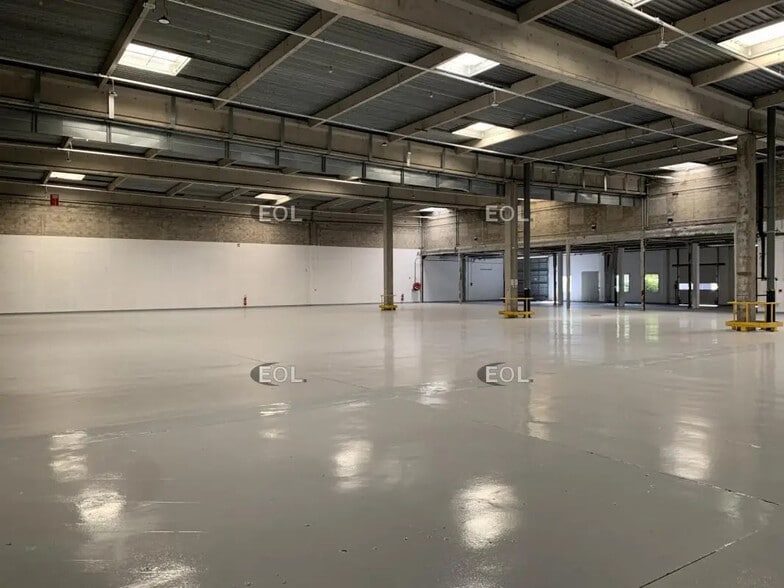 Industriel/Logistique dans Gennevilliers à louer - Photo de l’immeuble – Image 3 sur 12