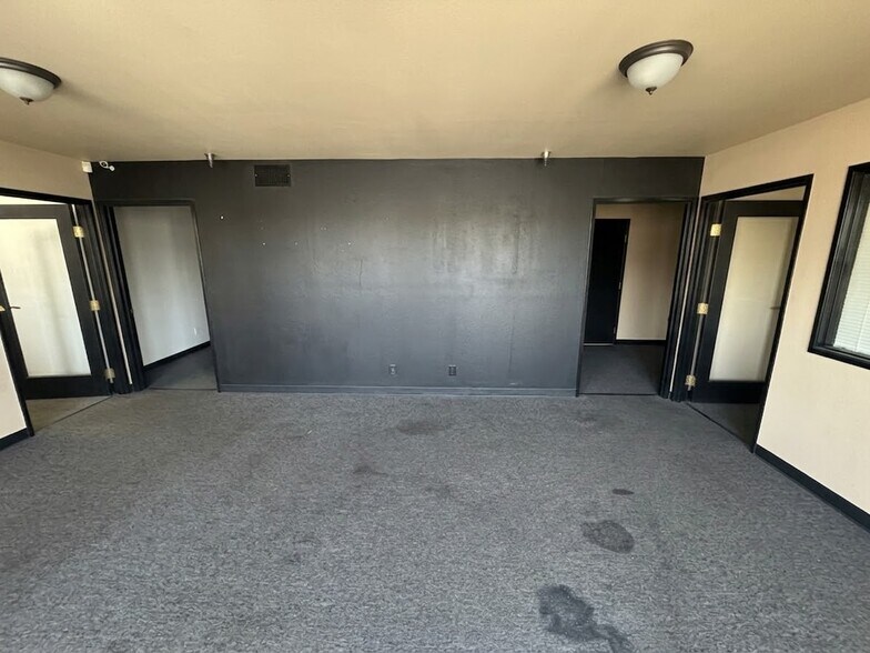 312 Oak Pl, Brea, CA à louer - Photo de l’immeuble – Image 3 sur 11