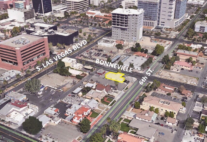 514 E Bonneville Ave, Las Vegas, NV à louer - Photo de l’immeuble – Image 2 sur 19