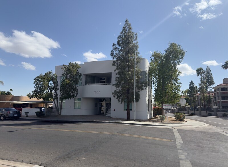 7505 E 6th Ave, Scottsdale, AZ à louer - Photo de l’immeuble – Image 3 sur 7