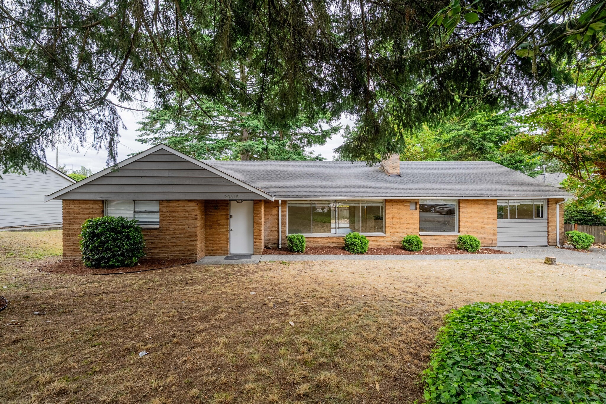 20318 19th Ave NE, Shoreline, WA à vendre Photo principale– Image 1 sur 23