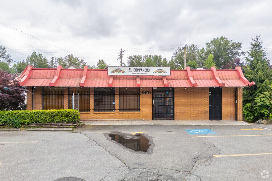 33486 South Fraser, Abbotsford, BC à louer - Photo de l’immeuble – Image 3 sur 4