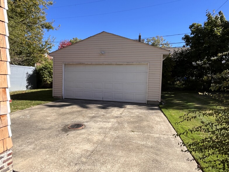 Cleveland Suburban Cash Flow portefeuille de 7 biens à vendre sur LoopNet.fr - Photo de l’immeuble – Image 3 sur 68