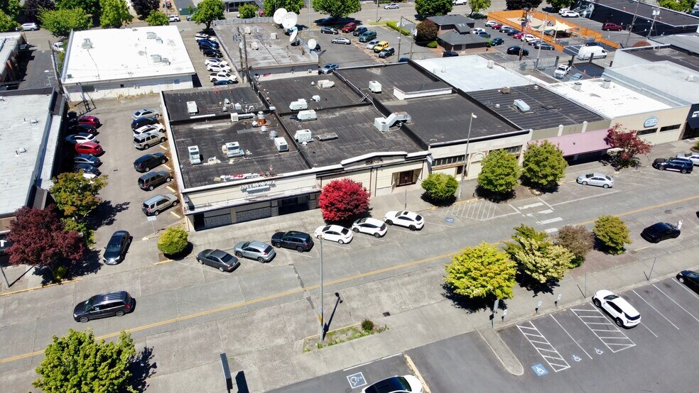 1133 Commerce Ave, Longview, WA à louer - Photo de l’immeuble – Image 2 sur 5