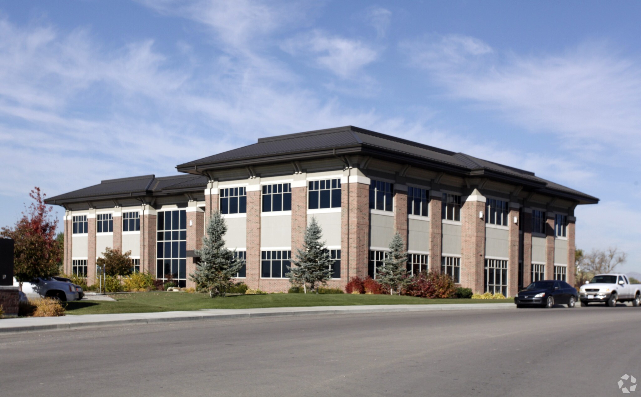 233 S Pleasant Grove Blvd, Pleasant Grove, UT à vendre Photo de l’immeuble– Image 1 sur 49