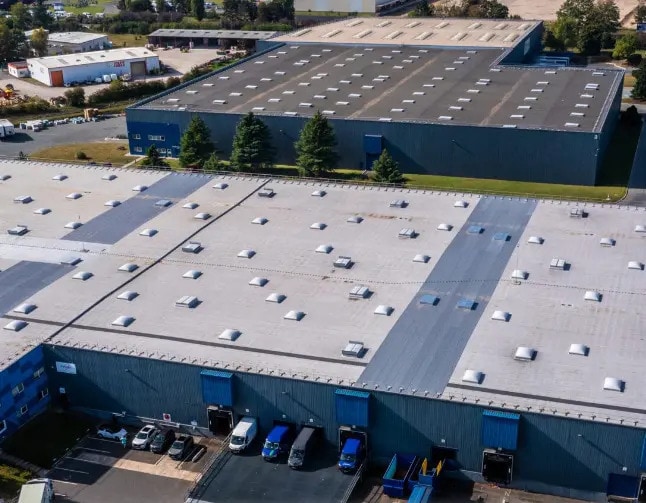 Industriel/Logistique dans Ormes à louer - Photo de l’immeuble – Image 2 sur 16