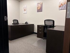 970 Reserve Dr, Roseville, CA à louer Photo intérieure– Image 1 sur 1