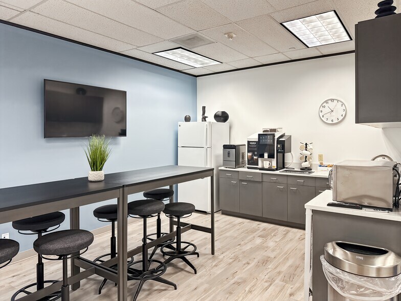 13750 San Pedro Ave, San Antonio, TX à louer - Photo intérieure – Image 2 sur 15