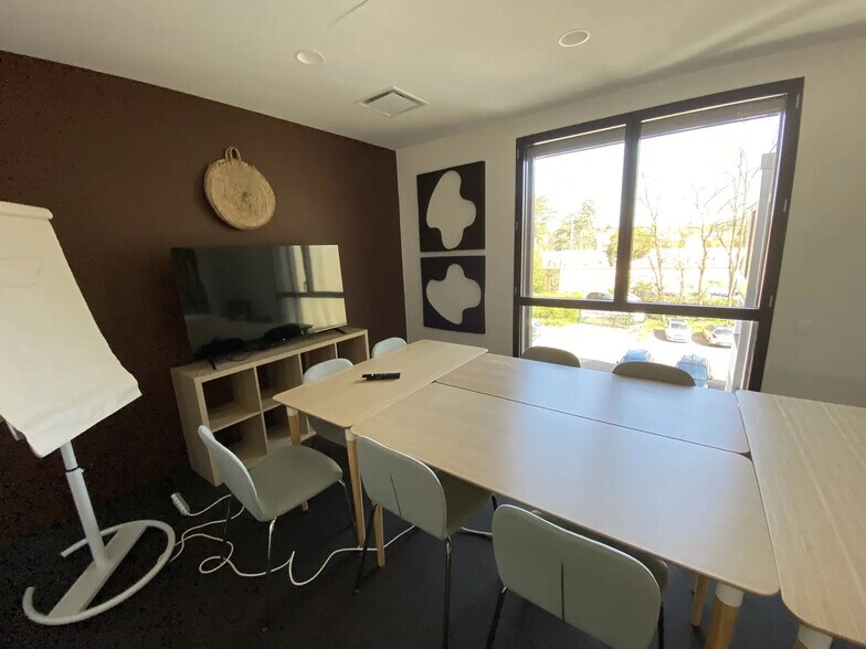 12 Rue Professeur Deperet, Tassin-la-Demi-Lune à louer - Photo de l’immeuble – Image 3 sur 4
