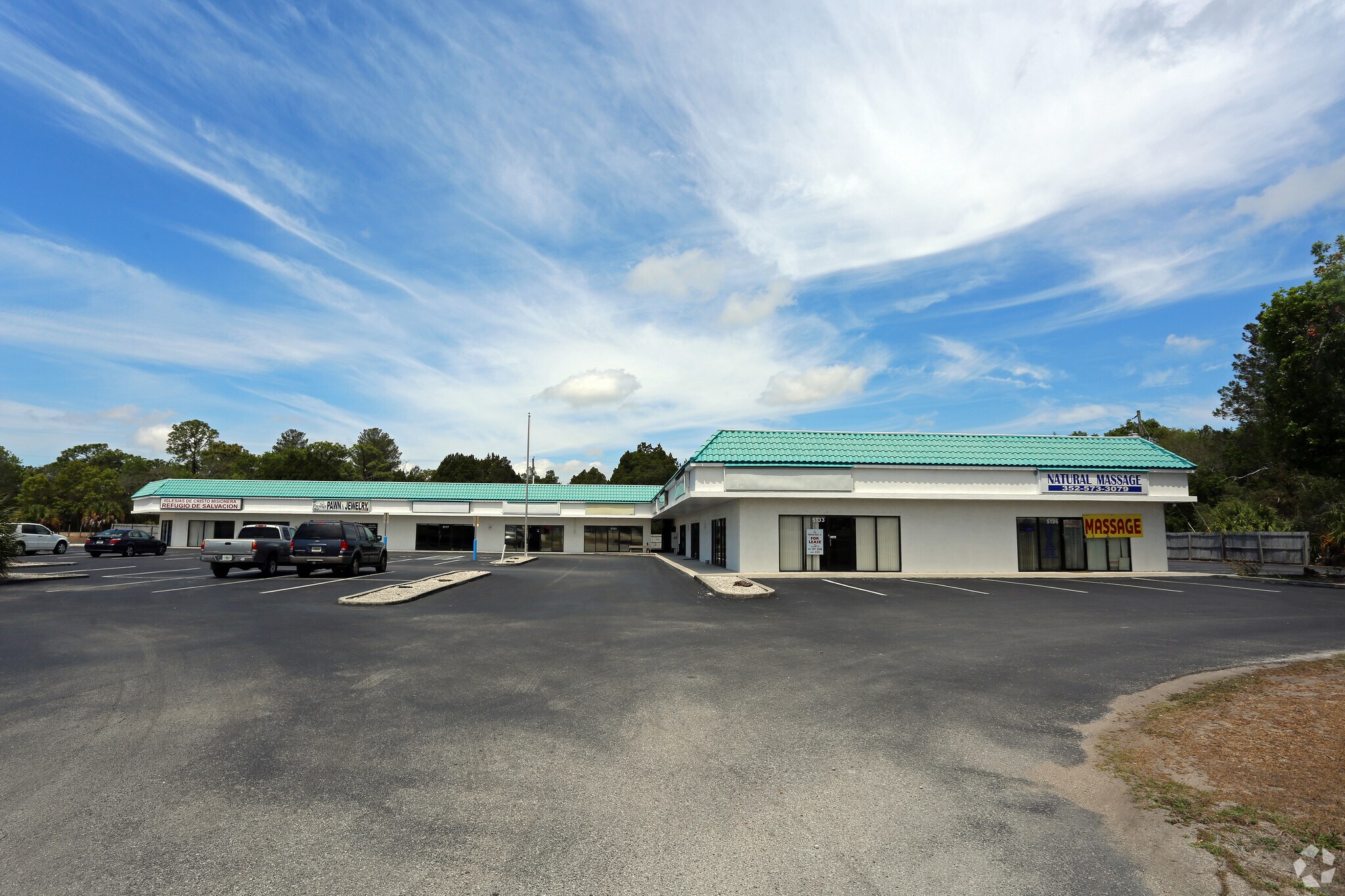 5111-5135 Commercial Way, Spring Hill, FL à louer Photo principale– Image 1 sur 7