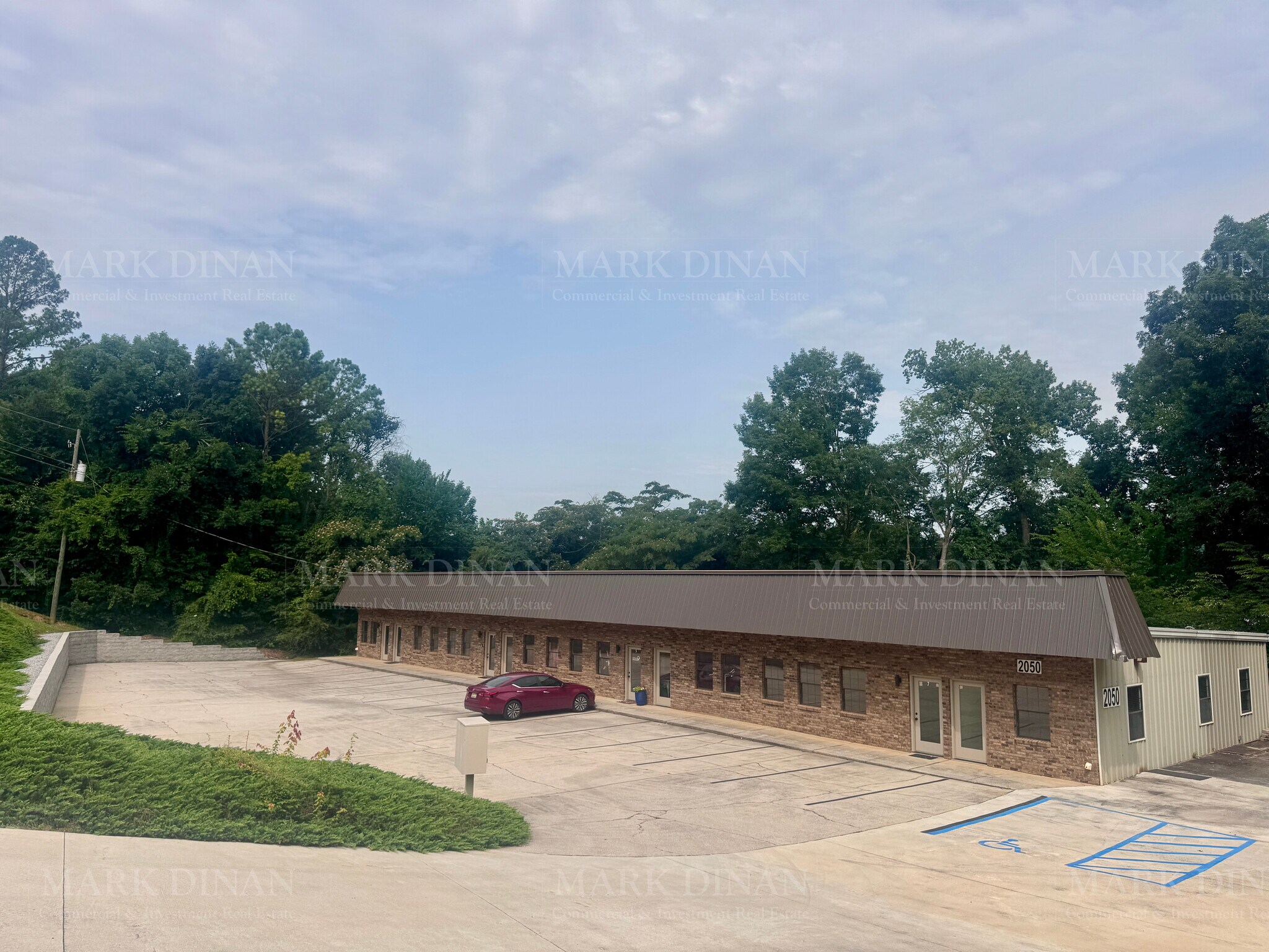 2050 Oak Mountain Dr, Pelham, AL à vendre Photo de l’immeuble– Image 1 sur 20
