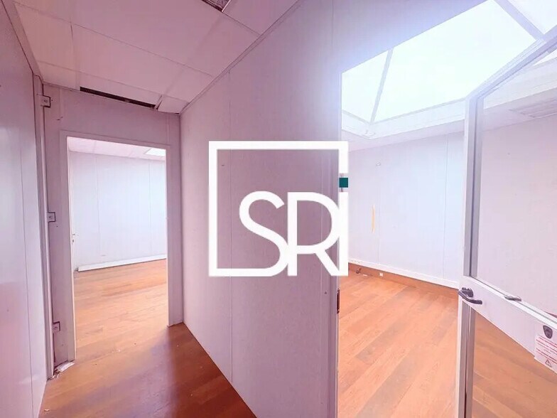 Local commercial dans Cournon-d'Auvergne à louer - Photo intérieure – Image 3 sur 10