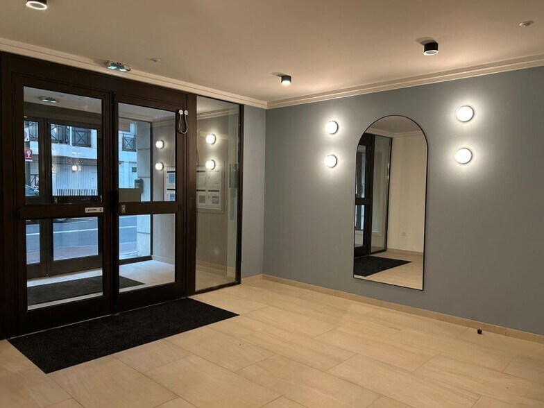 125 Rue Aristide Briand, Levallois-Perret à louer - Hall d’entrée – Image 3 sur 15