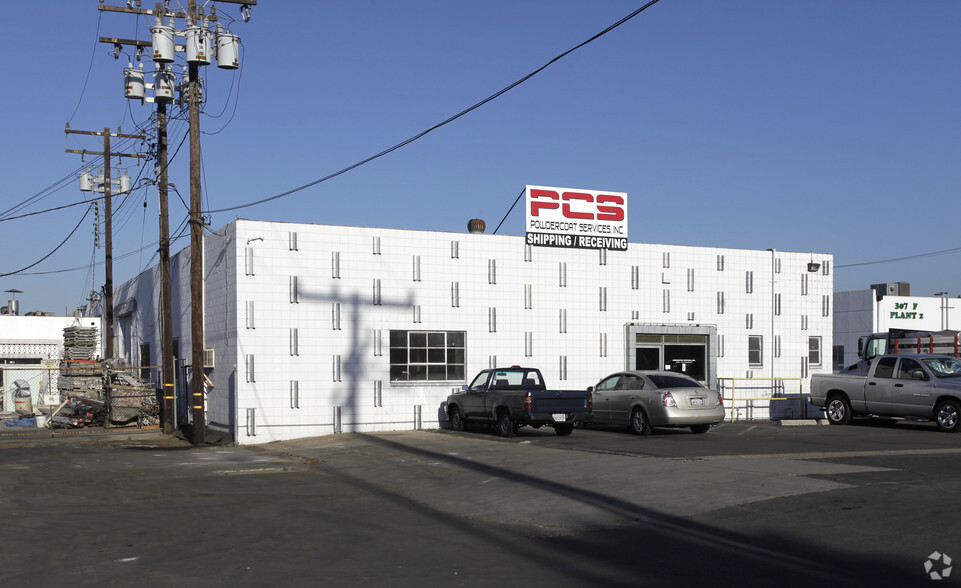 231 N Euclid Way, Anaheim, CA à louer - Photo de l’immeuble – Image 2 sur 11