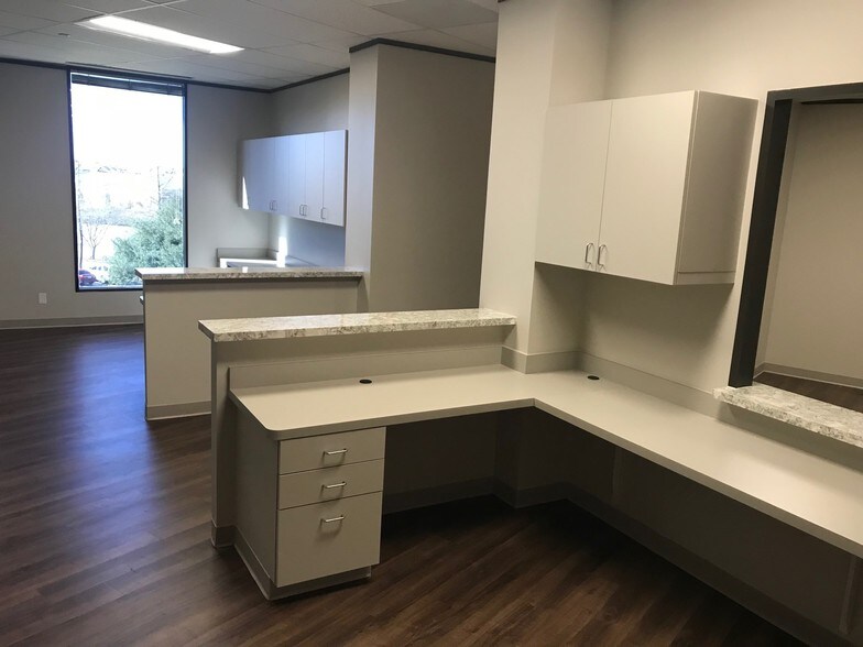 15200 Southwest Fwy, Sugar Land, TX à louer - Photo intérieure – Image 3 sur 38