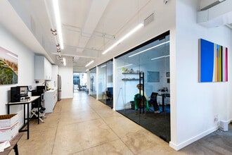 119-121 W 57th St, New York, NY à louer Photo intérieure– Image 2 sur 9