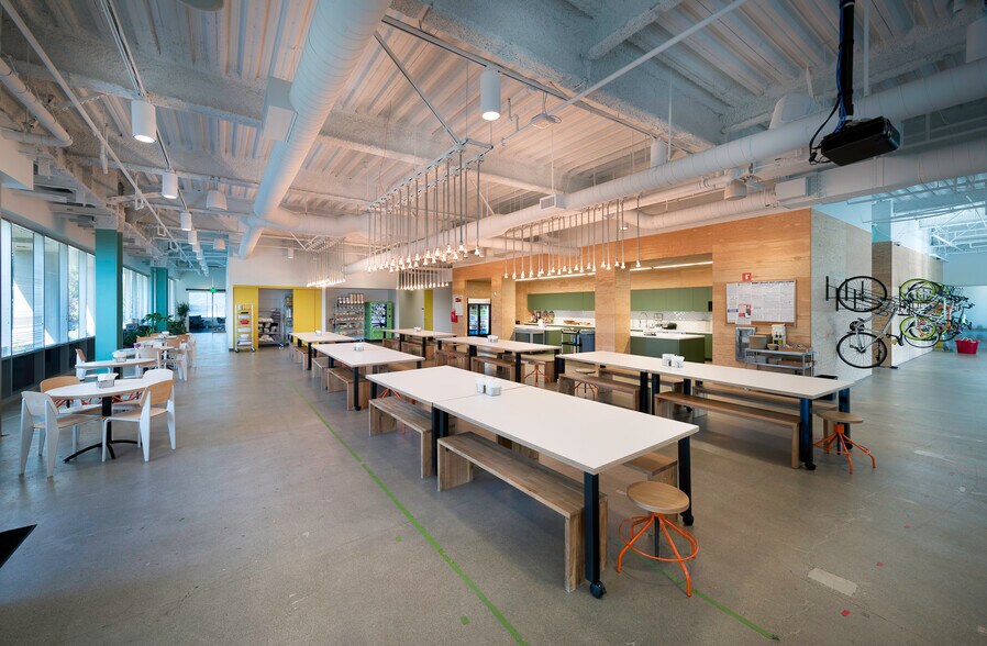 305 Walnut St, Redwood City, CA à louer - Photo intérieure – Image 3 sur 8
