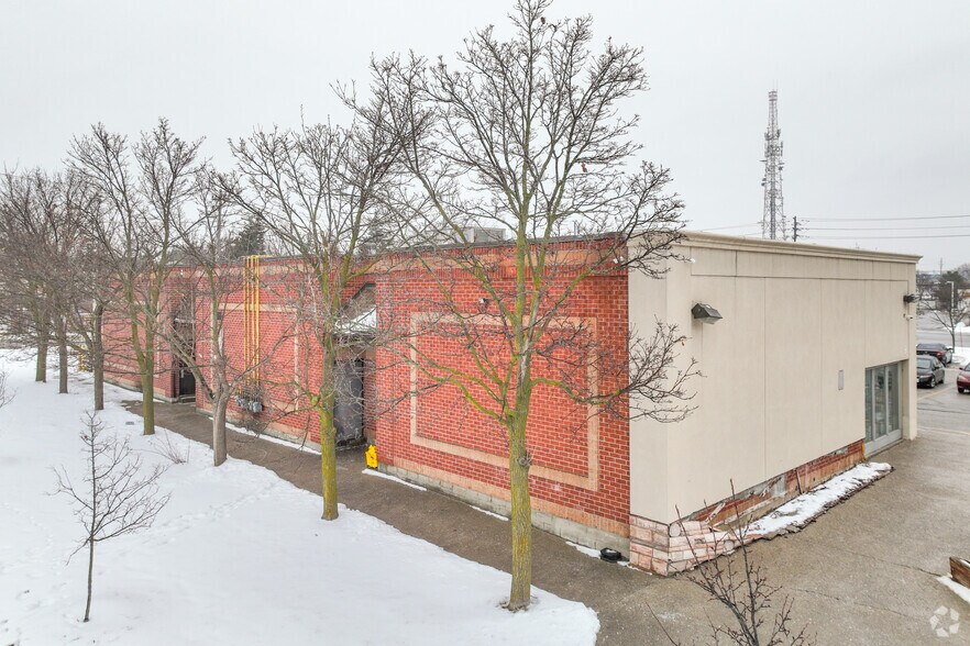 3376 Kennedy Rd, Toronto, ON à louer - Photo de l’immeuble – Image 2 sur 3