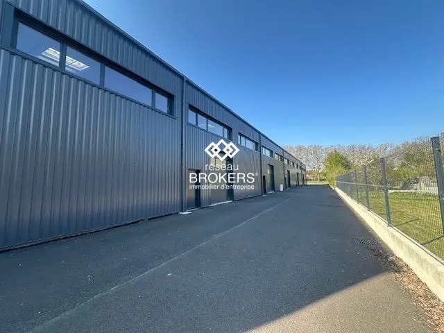 76 Rue Des Hayettes, Bernes-sur-Oise à louer - Photo de l’immeuble – Image 2 sur 2