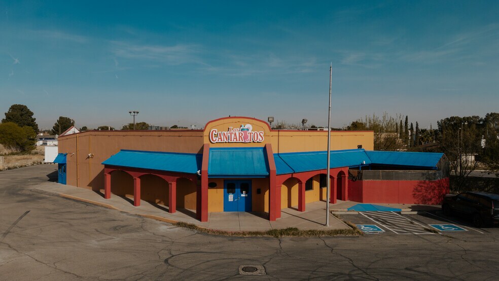 1709 Saul Kleinfeld Dr, El Paso, TX à vendre - Photo de l’immeuble – Image 2 sur 8