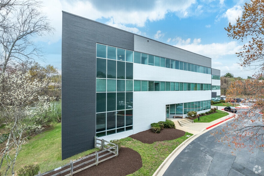 9175 Guilford Rd, Columbia, MD à louer - Photo de l’immeuble – Image 1 sur 1
