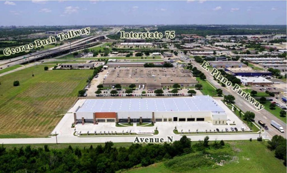 1300 E Plano Pky, Plano, TX à louer - Photo de l’immeuble – Image 2 sur 5