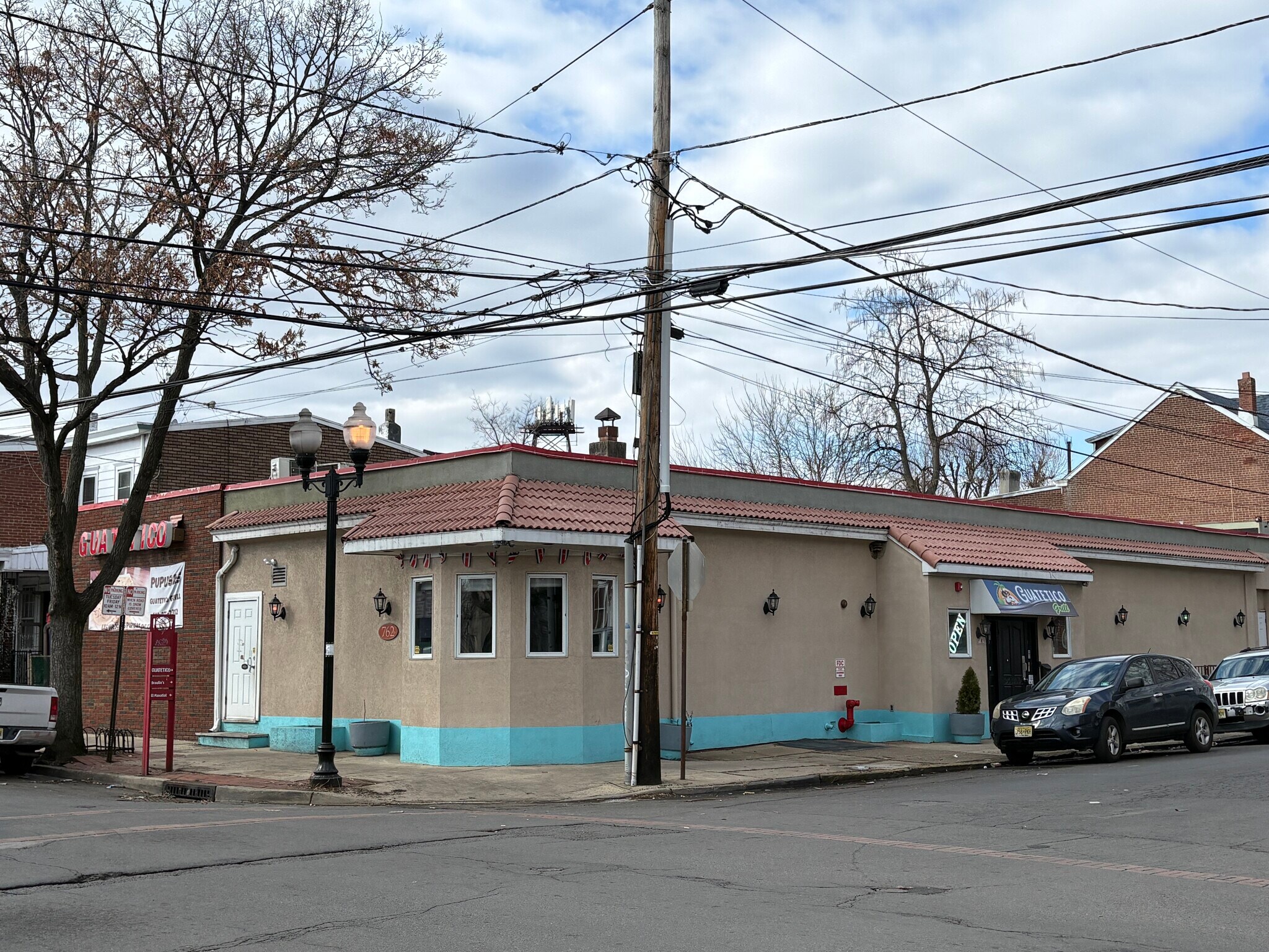 762 Roebling Ave, Trenton, NJ à vendre Photo principale– Image 1 sur 25