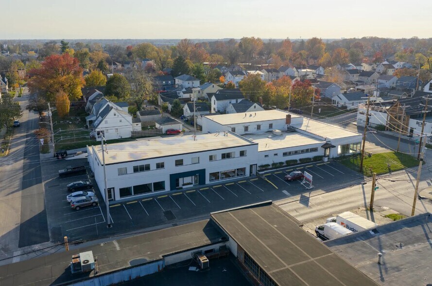 1055 W 3rd Ave, Columbus, OH à louer - Photo principale – Image 1 sur 5