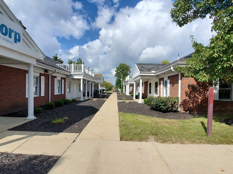 4472-4508 Darrow Rd, Stow, OH à louer - Photo de l’immeuble – Image 3 sur 4