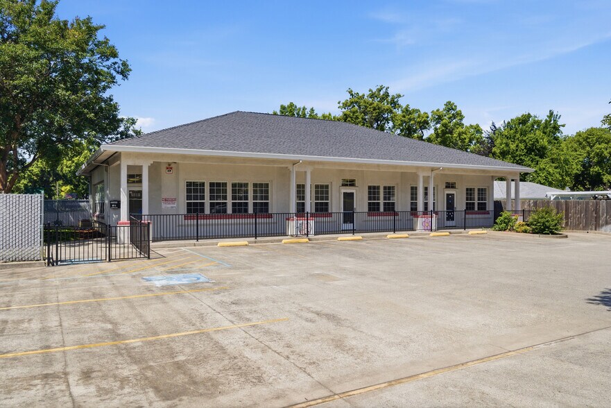 2801 Godman Ave, Chico, CA à vendre - Photo de l’immeuble – Image 2 sur 39