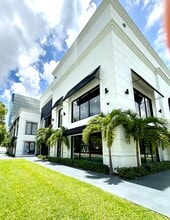 2700 SW 3rd Ave, Miami, FL à louer Photo de l’immeuble– Image 2 sur 12